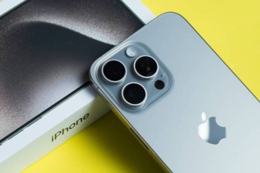 iPhone ultrafino, dobrvel e tela infinita